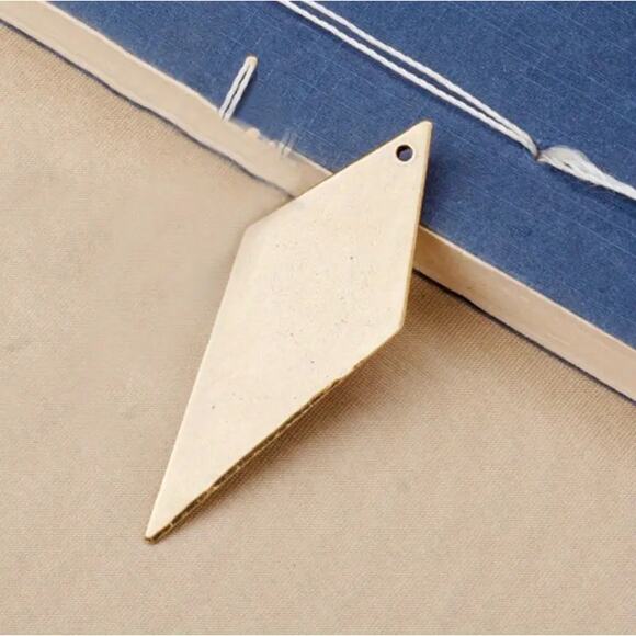 New Gothic Brass Devil’s Eye Hanging Decor - Picture 5 of 5